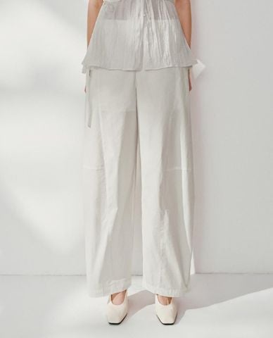  URBAN REVIVO - Quần nữ ống rộng hiện đại 