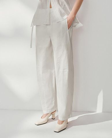  URBAN REVIVO - Quần nữ ống rộng hiện đại 