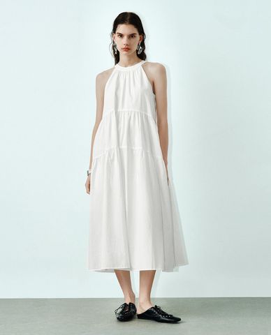  URBAN REVIVO - Đầm sát nách midi cổ yếm xếp tầng 