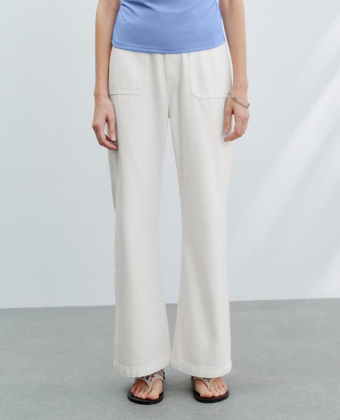 URBAN REVIVO - Quần jeans nữ ống rộng thời trang