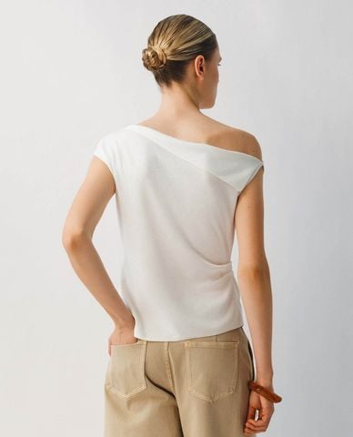  URBAN REVIVO - Áo dệt kim nữ trễ vai bất đối xứng 