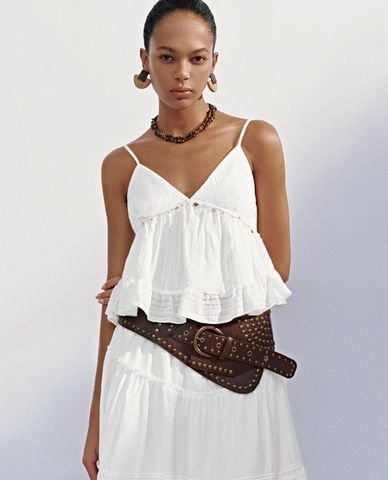  URBAN REVIVO - Áo hai dây nữ cổ V phối hạt 