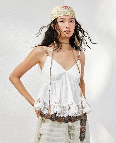  URBAN REVIVO - Áo hai dây nữ dáng xòe viền hoa 