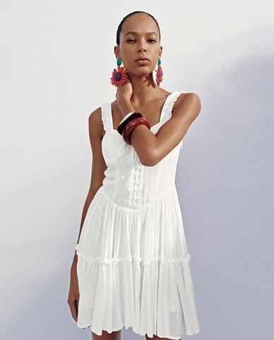  URBAN REVIVO - Đầm hai dây mini cổ tim buộc nơ 