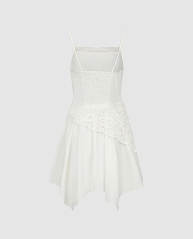  URBAN REVIVO - Đầm hai dây mini phối ren bất đối xứng 