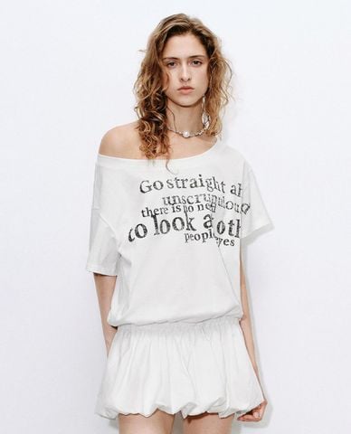  URBAN REVIVO - Đầm trễ vai mini chiết eo 