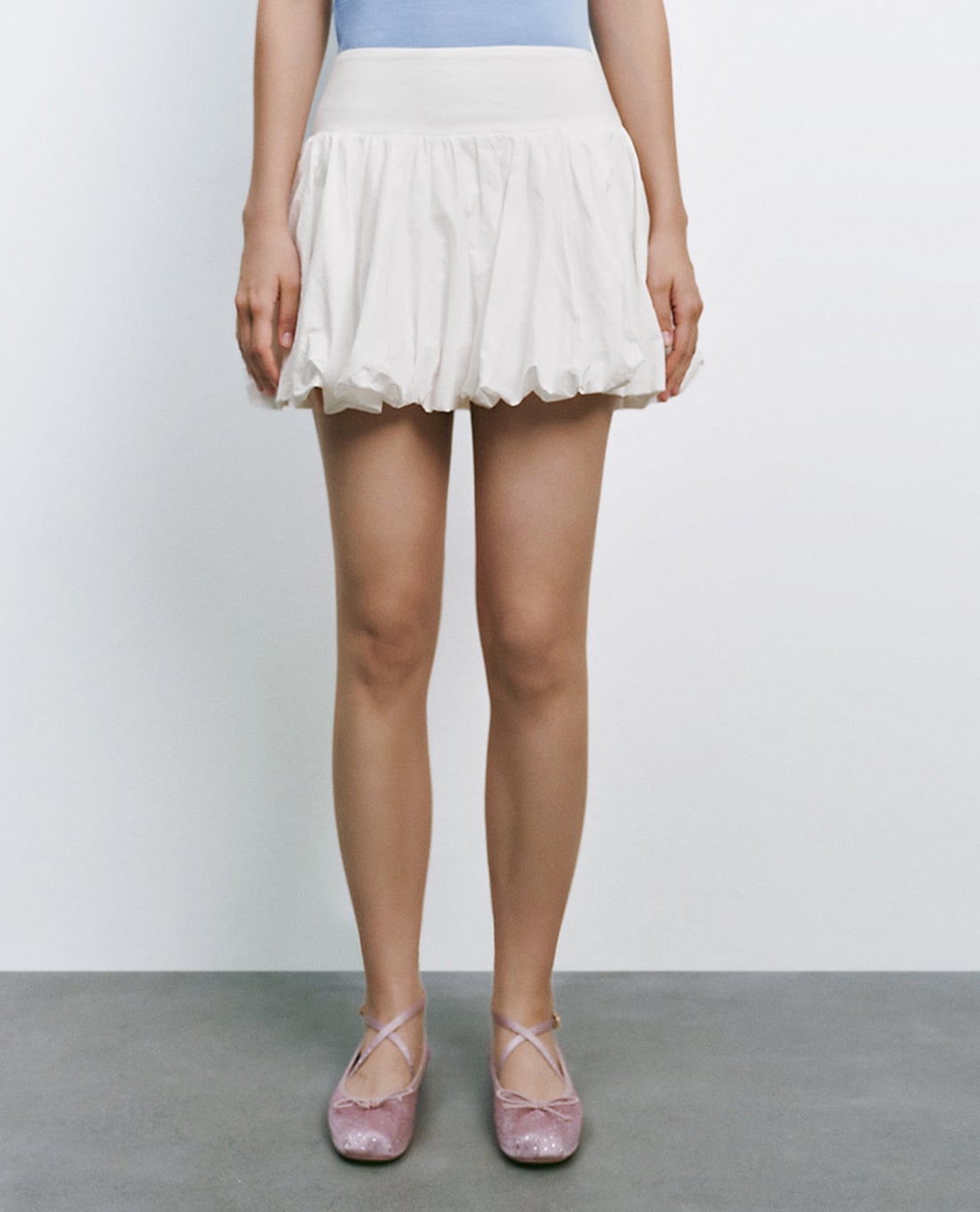 URBAN REVIVO - Chân váy xếp li mini thời thượng