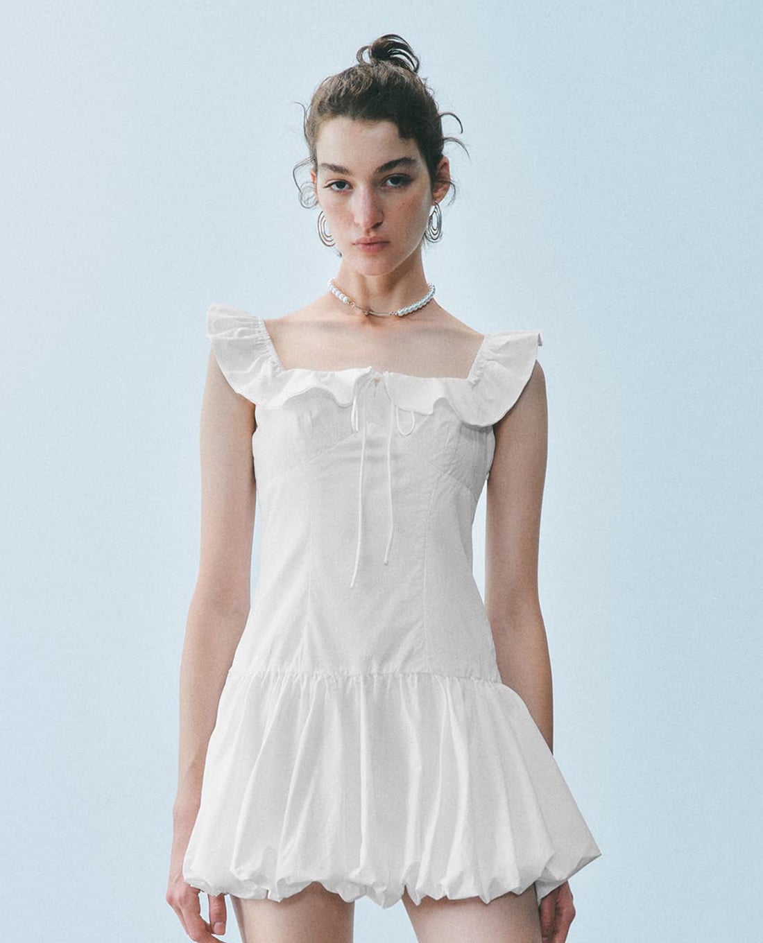 URBAN REVIVO - Đầm hai dây mini cổ vuông dáng xòe