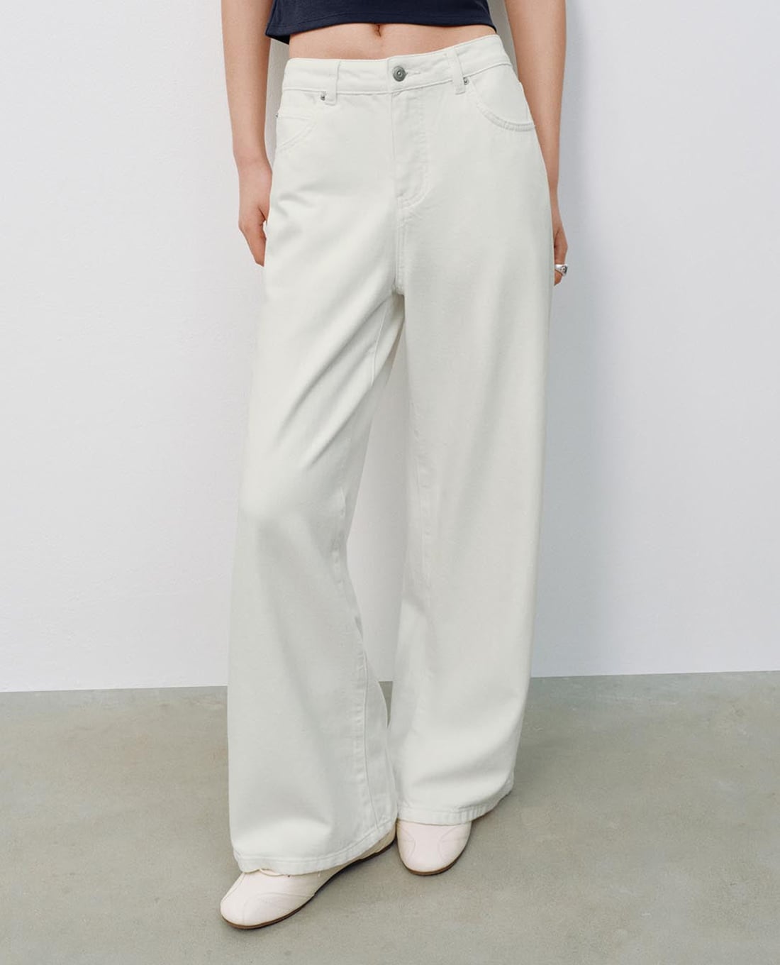 URBAN REVIVO - Quần jeans nữ ống rộng thanh lịch