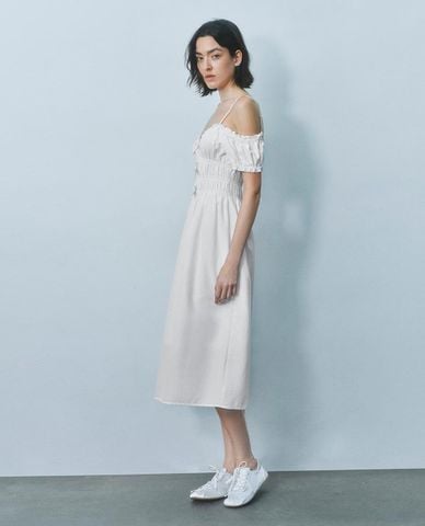  URBAN REVIVO - Đầm hai dây midi trễ vai 