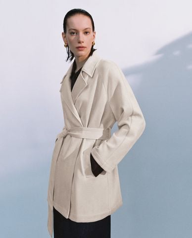  URBAN REVIVO - Áo khoác măng tô nữ dáng ngắn thắt eo 