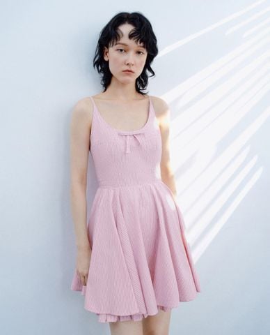  URBAN REVIVO - Đầm hai dây mini phối nơ nữ tính 