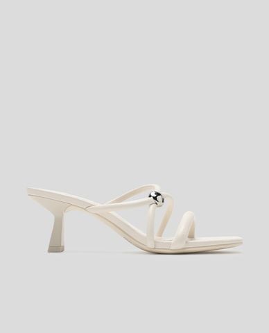  URBAN REVIVO - Giày mules cao gót nữ mũi vuông phối charm 