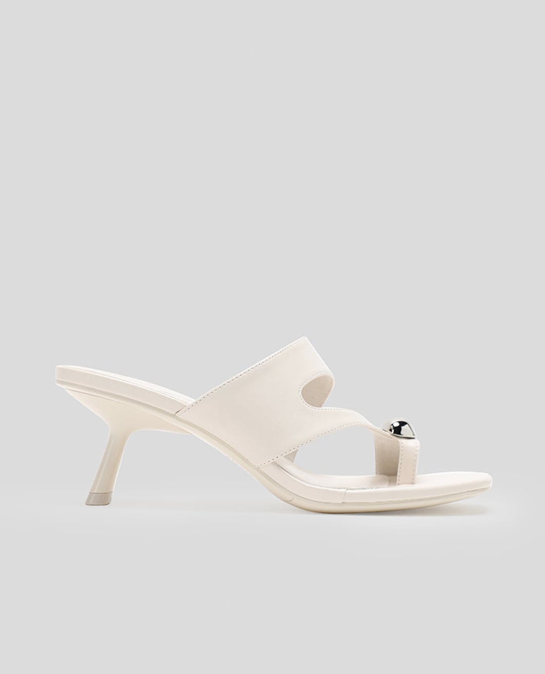 URBAN REVIVO - Giày mules cao gót nữ đính charm