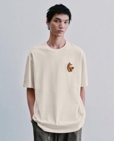  URBAN REVIVO - Áo thun nam cổ tròn tay ngắn phối họa tiết 