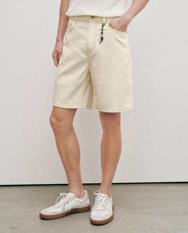  URBAN REVIVO - Quần short jeans nam phối móc khóa 