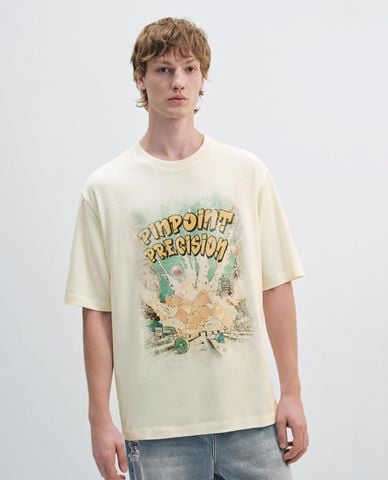  URBAN REVIVO - Áo thun nam cổ tròn tay ngắn in họa tiết 