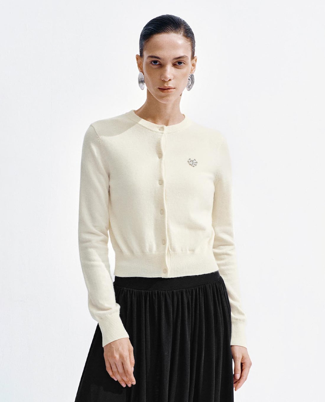 URBAN REVIVO - Áo khoác cardigan nữ cổ tròn tay dài phom ôm