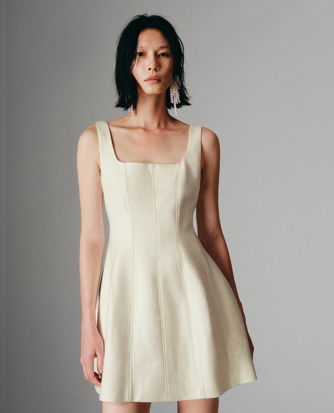 URBAN REVIVO - Đầm hai dây mini cổ vuông