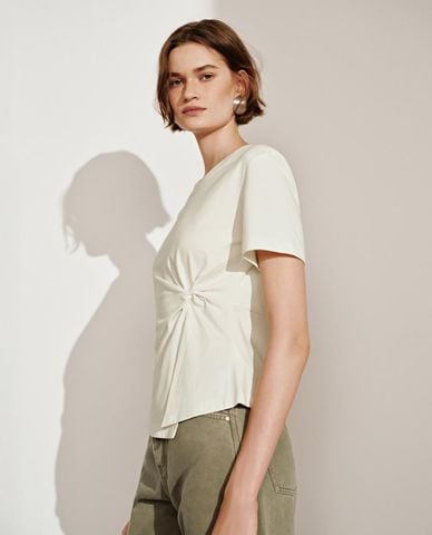  URBAN REVIVO - Áo kiểu nữ cổ tròn tay ngắn xoắn eo 