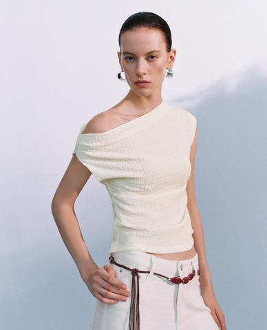  URBAN REVIVO - Áo trễ vai nữ phom ôm 