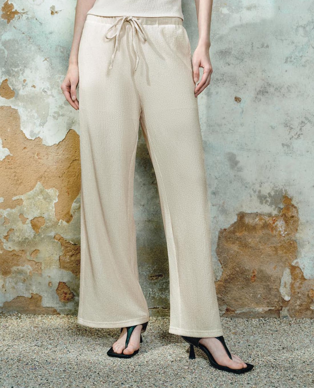 URBAN REVIVO - Quần nữ ống rộng lưng thun