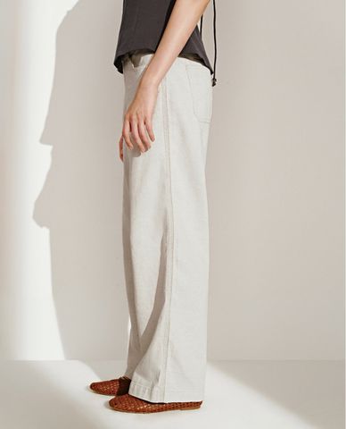  URBAN REVIVO - Quần jeans nữ ống rộng trẻ trung 