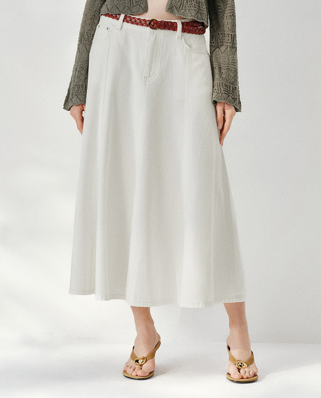 URBAN REVIVO - Chân váy denim midi kèm thắt lưng