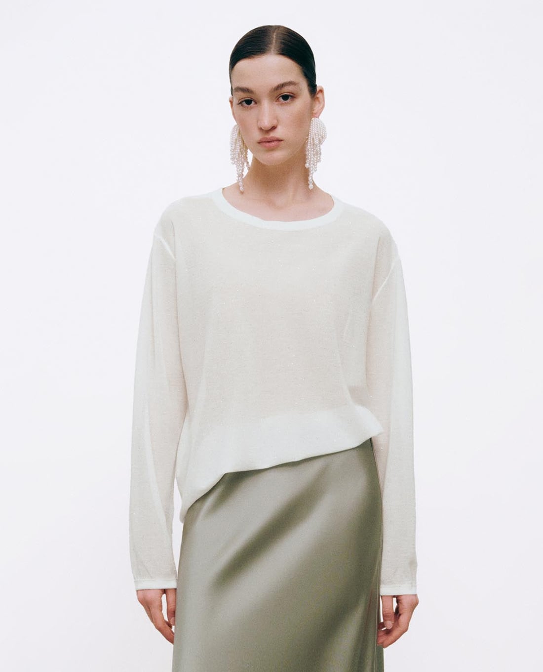 URBAN REVIVO - Áo dệt kim nữ cổ tròn tay dài dáng suông