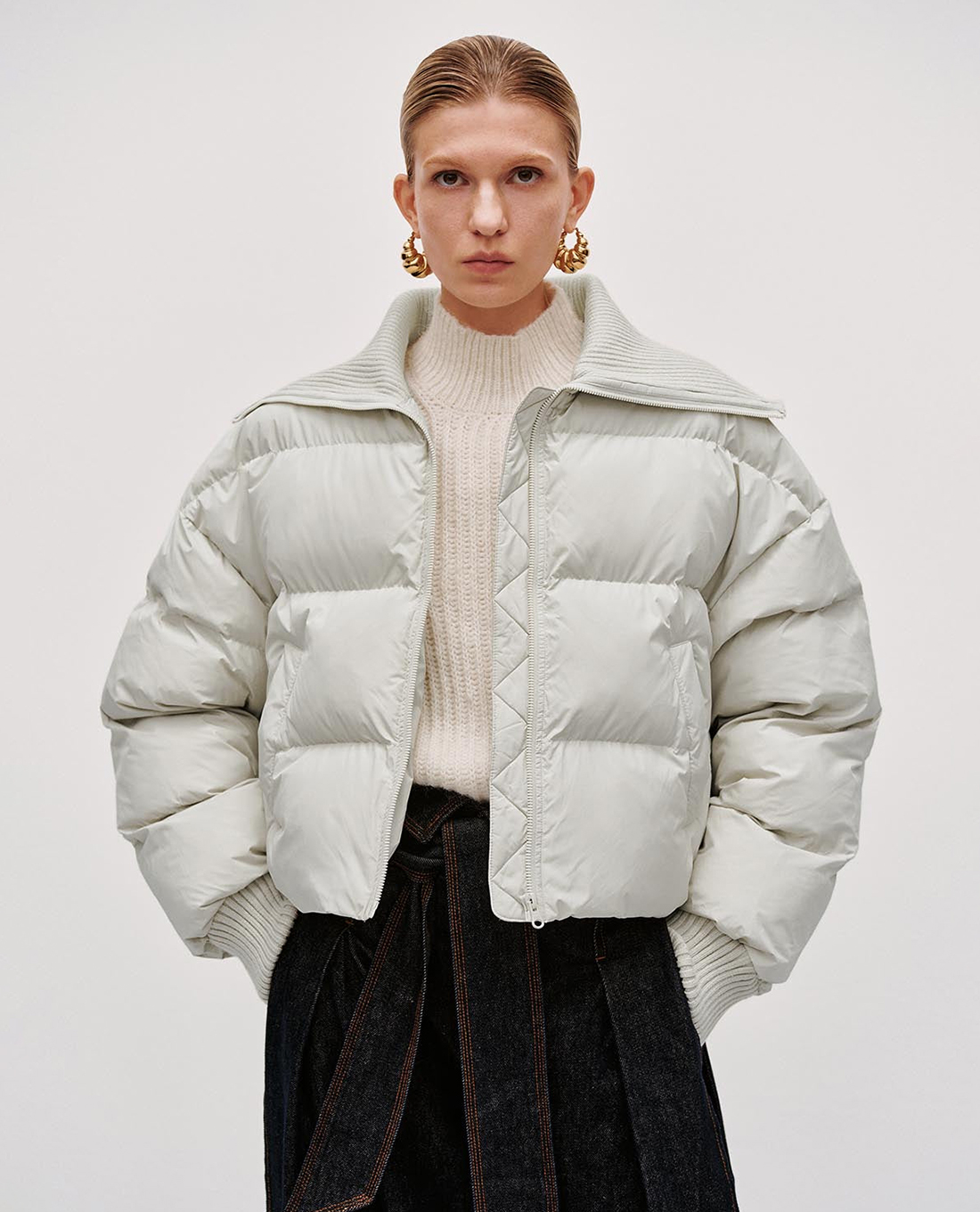 URBAN REVIVO - Áo khoác phao nữ cổ bẻ dáng ngắn