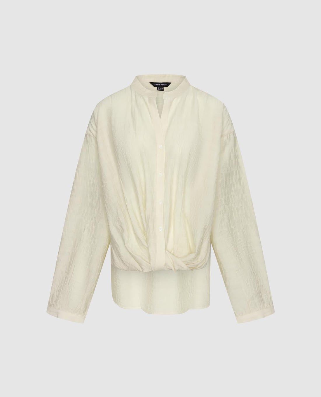 URBAN REVIVO - Áo sơ mi nữ cổ trụ tay dài dáng xoắn