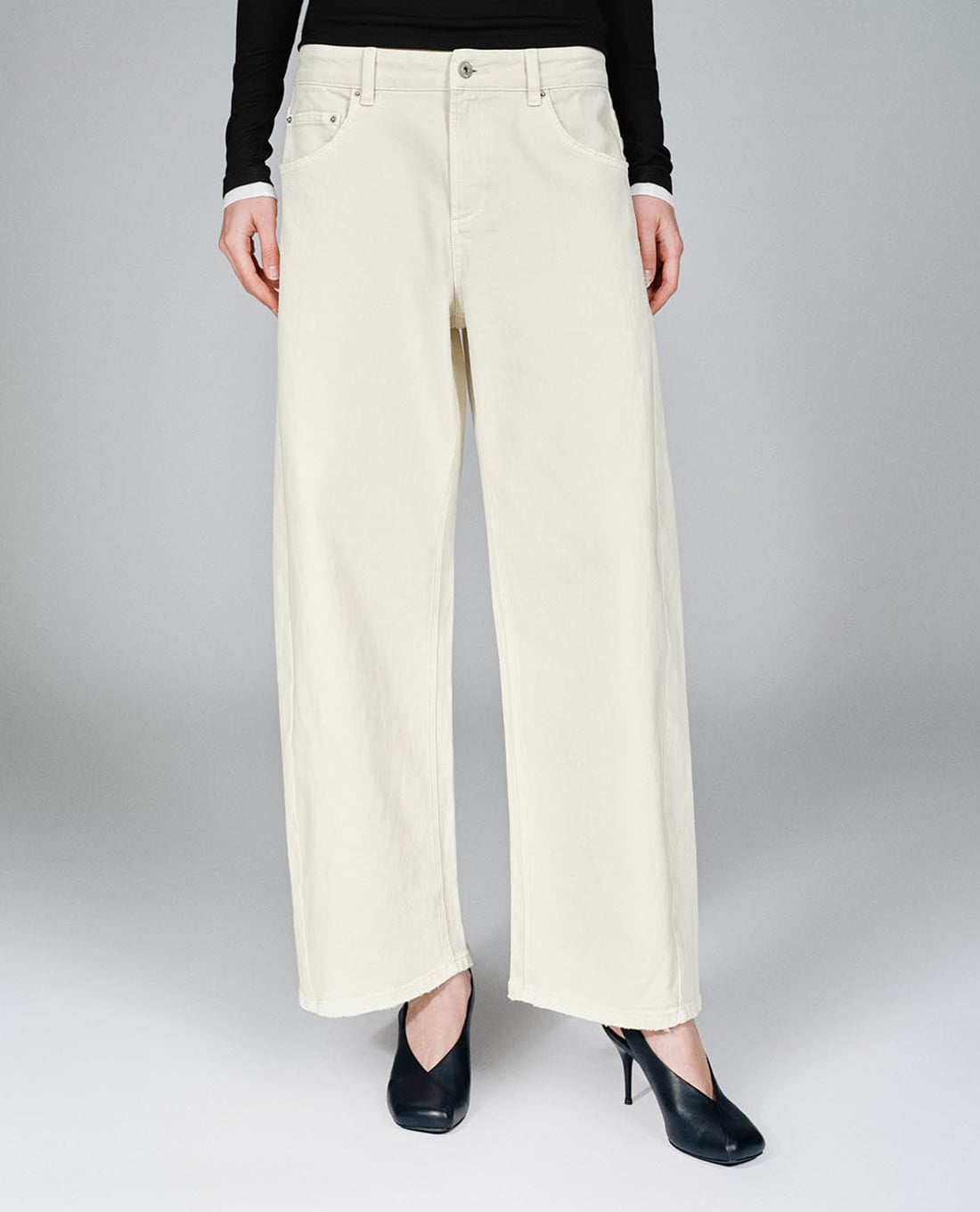 URBAN REVIVO - Quần jeans nữ ống rộng thanh lịch