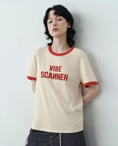  URBAN REVIVO - Áo thun nữ cổ tròn tay dài phối viền 