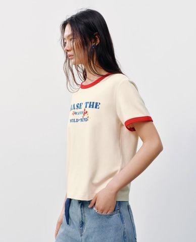  URBAN REVIVO - Áo thun nữ cổ tròn tay ngắn phối viền 