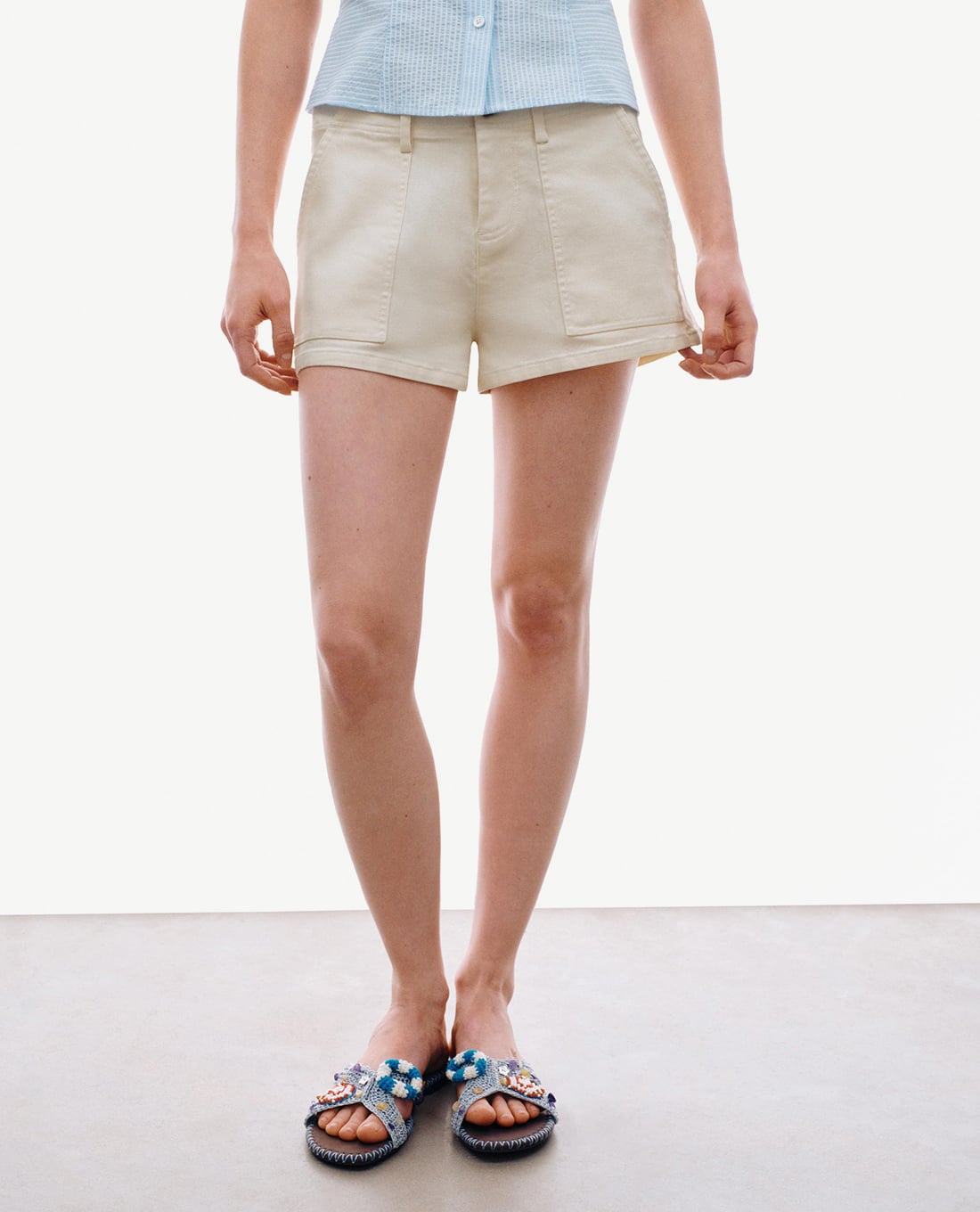 URBAN REVIVO - Quần short ngắn nữ phối túi hộp