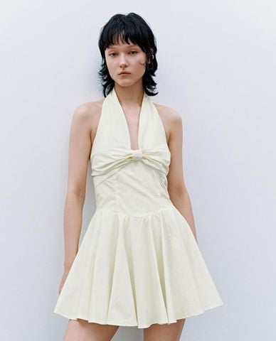  URBAN REVIVO - Đầm mini cổ yếm dáng xoè phối nơ 