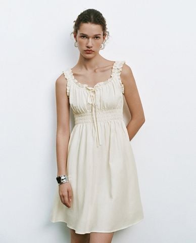  URBAN REVIVO - Đầm hai dây mini phối bèo nhún 