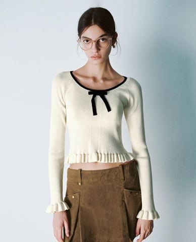  URBAN REVIVO - Áo dệt kim nữ cổ tròn tay dài phối nơ 