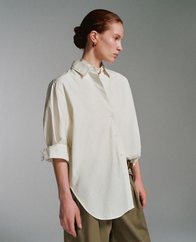  URBAN REVIVO - Áo sơ mi nữ cổ bẻ tay dài kẻ sọc 