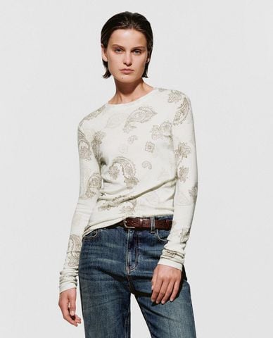  URBAN REVIVO - Áo thun nữ tay dài in hoạ tiết phom ôm 