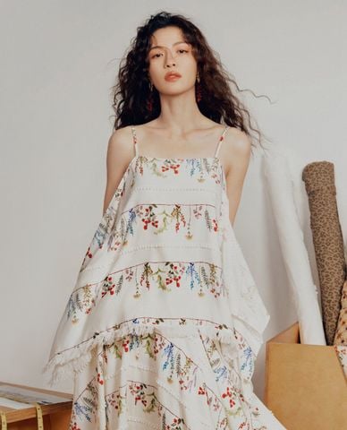  URBAN REVIVO - Áo hai dây nữ cổ vuông phối tua rua 