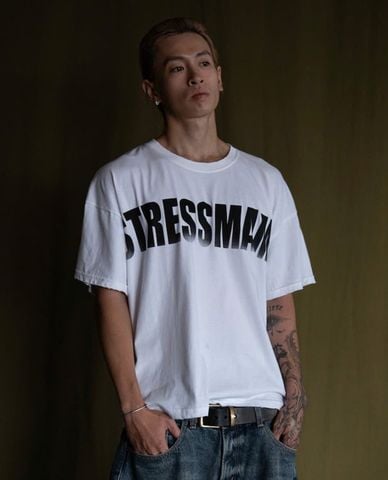 STRESSMAMA - Áo thun unisex cổ tròn tay ngắn Faded Logo 