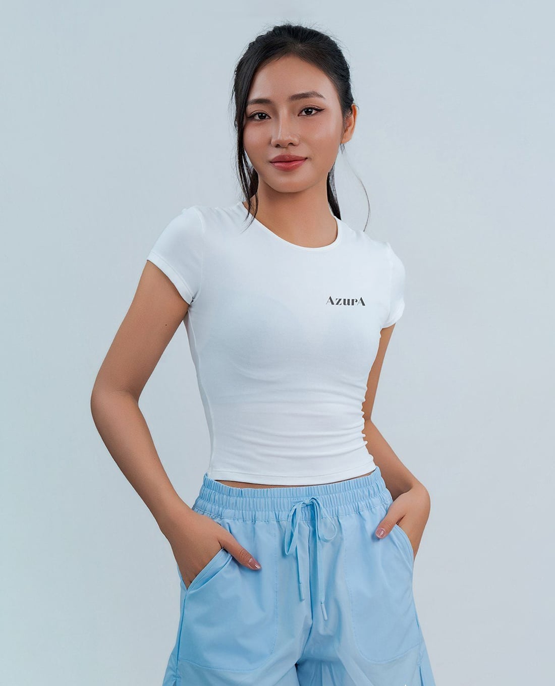 AZURA - Áo thun thể thao nữ cổ tròn tay ngắn phom ôm