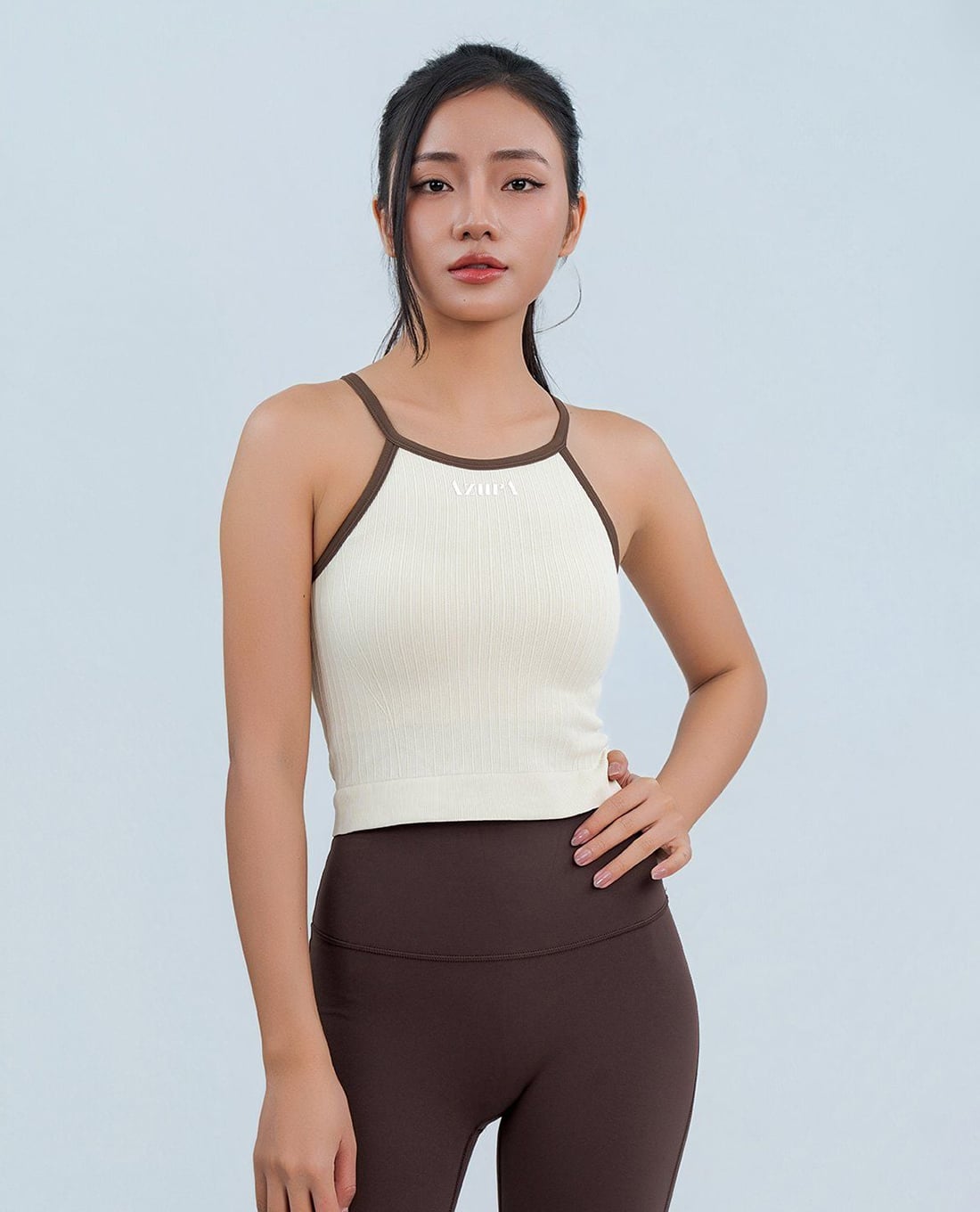 AZURA - Áo croptop nữ phối viền phom ôm