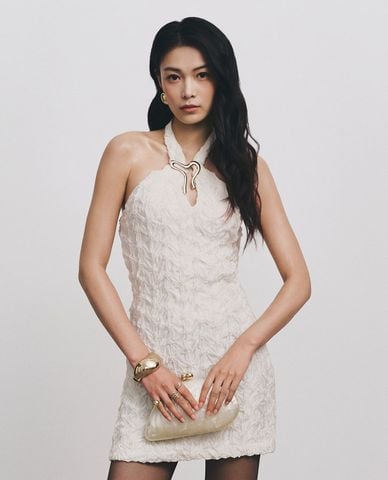  DEZUS - Đầm mini cổ yếm họa tiết nổi Mirabel 