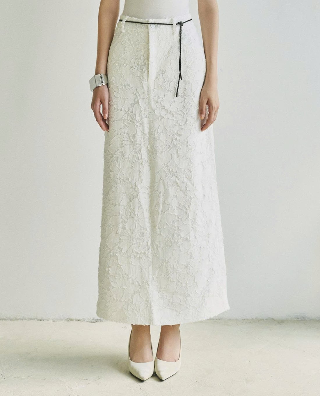 DEZUS - Chân váy denim midi phối ren White Flower