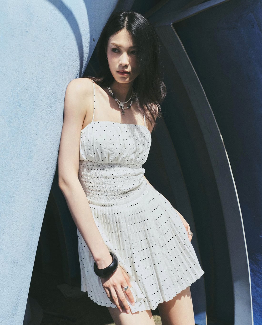 DEZUS - Đầm hai dây mini xếp li chấm bi Pikin