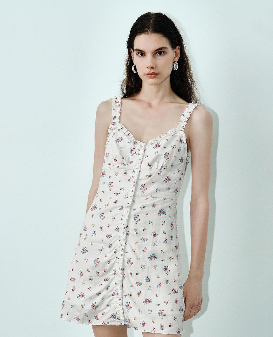 URBAN REVIVO - Đầm hai dây mini cổ tim bèo nhún