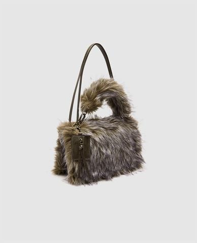  URBAN REVIVO - Túi đeo vai nữ phom chữ nhật phủ lông 