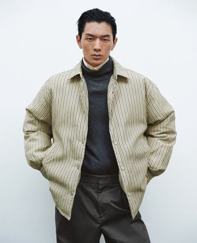  URBAN REVIVO - Áo khoác sơ mi nam chần bông kẻ sọc 